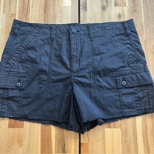 American Eagle Black Cargo Boyfriend Shorts Women’s Size 14 NWT